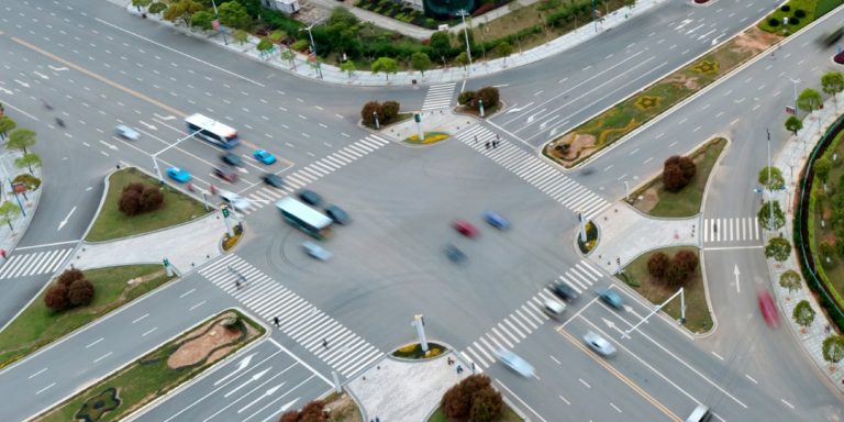 Read more about the article LEGAL CROSSROADS – THE DABUS PARADOX IN PATENT LAW